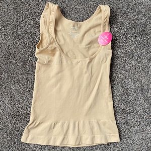 Dress Barn NWT Shape Wear Top Size L.